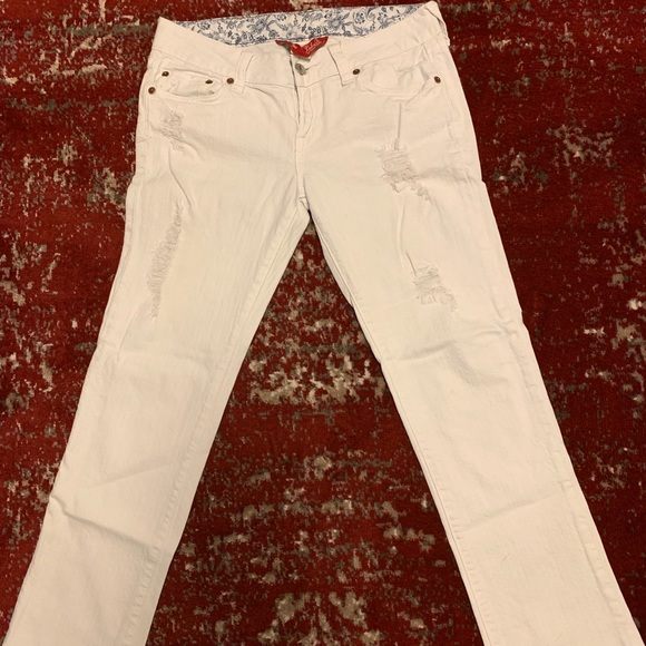 Lucky Brand white distressed crop pants. - Picture 3 of 4